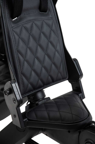 Велосипед трехколесный Doona Liki Trike Limited Edition Midnight фото 17